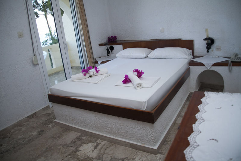 Achlia Hotel ภายนอก รูปภาพ